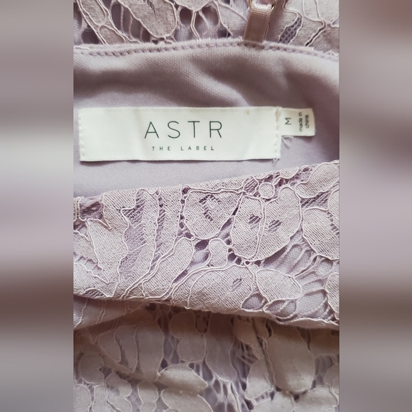 Astr The Label Lattice Lilac Lavender Lace Overlay Cocktail Midi Dress Sz Medium - Picture 12 of 12